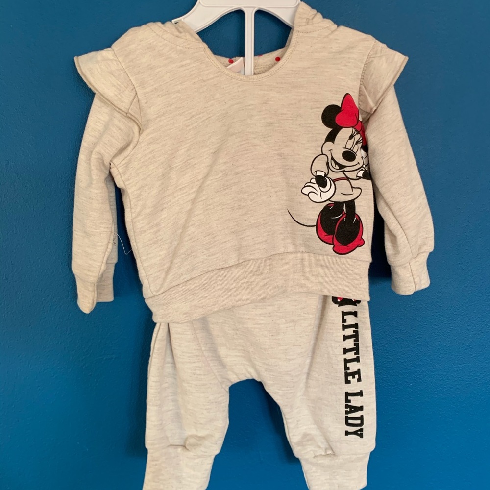 Minnie Mouse Sweatsuit